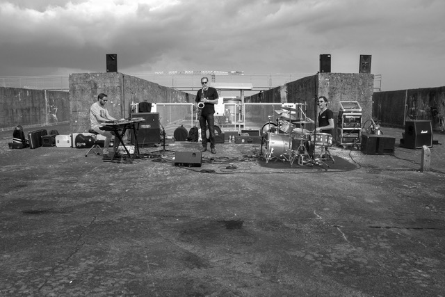 LK2, groupe de Saint-Nazaire en concert au café-concert Le Centre à Saint-Marc-sur-Mer